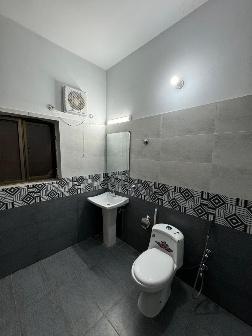 Hotel Park View Residency à Islamabad Extérieur photo